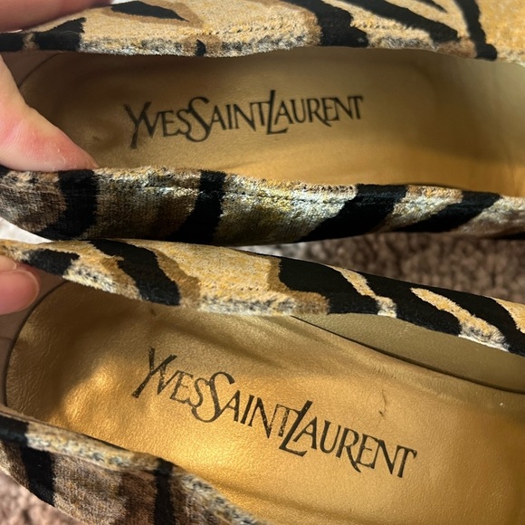 Vintage Yves Saint Laurent Tiger Print Velvet Block Heels - Picture 6 of 7